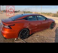 نيسان ماكسيما